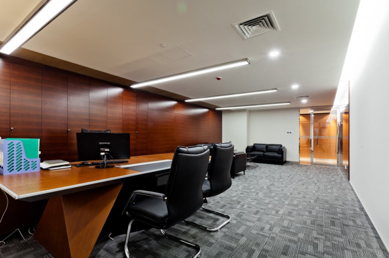 Gentle low glare led batten light 120mm